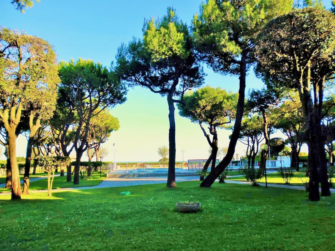 Park Residence 1 - Home Immobiliare Lido di Jesolo Bagian luar foto